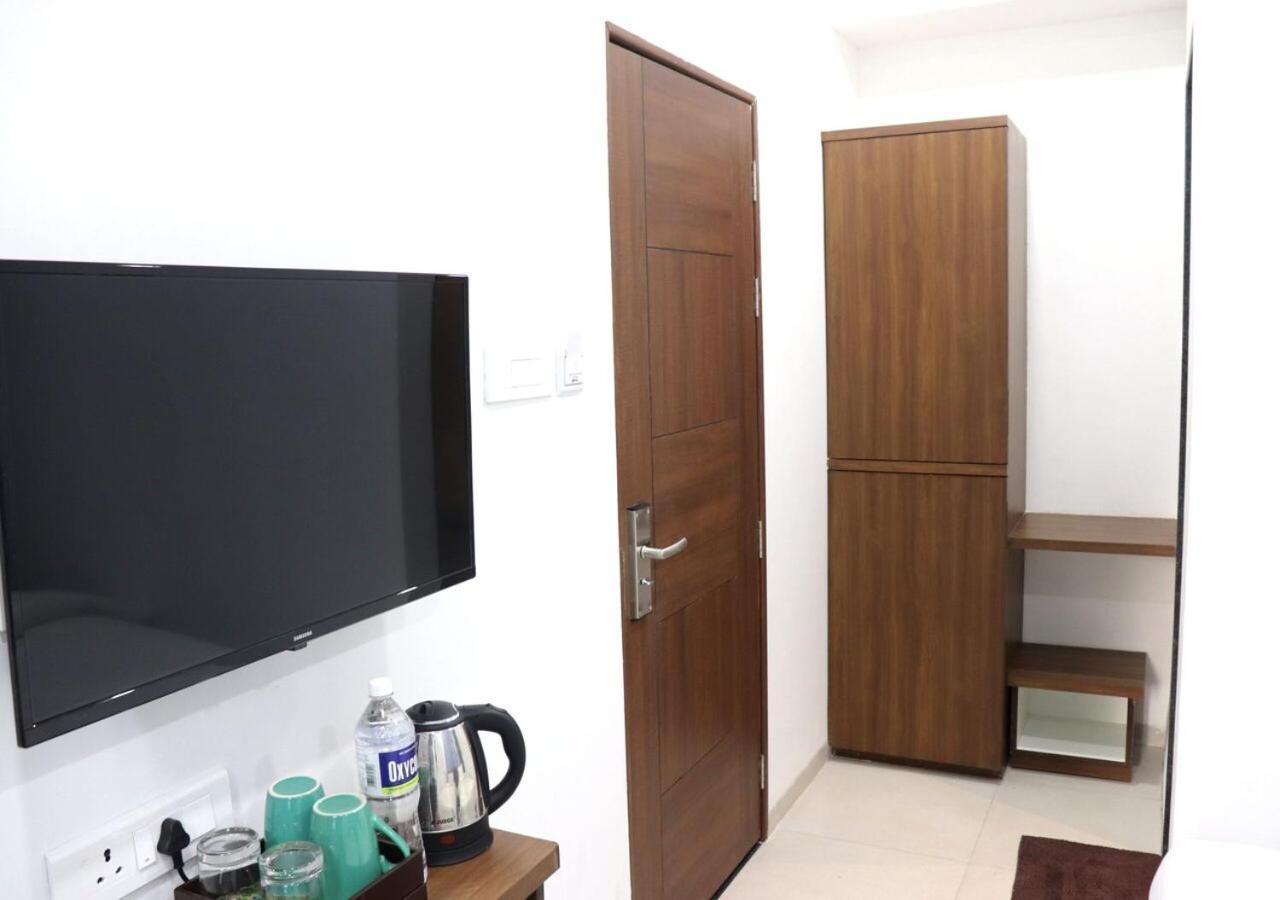 Sharman Suites Poona Buitenkant foto