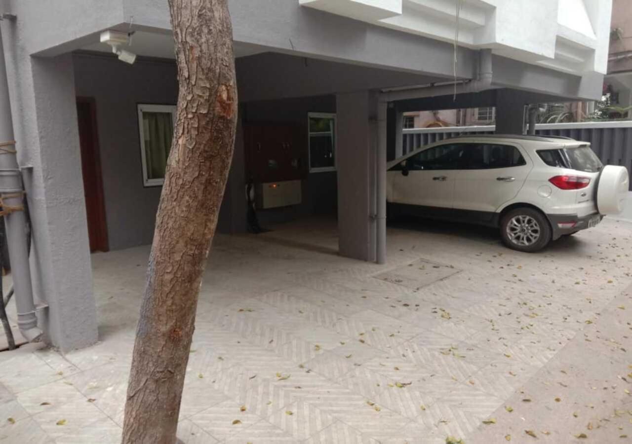 Sharman Suites Poona Buitenkant foto
