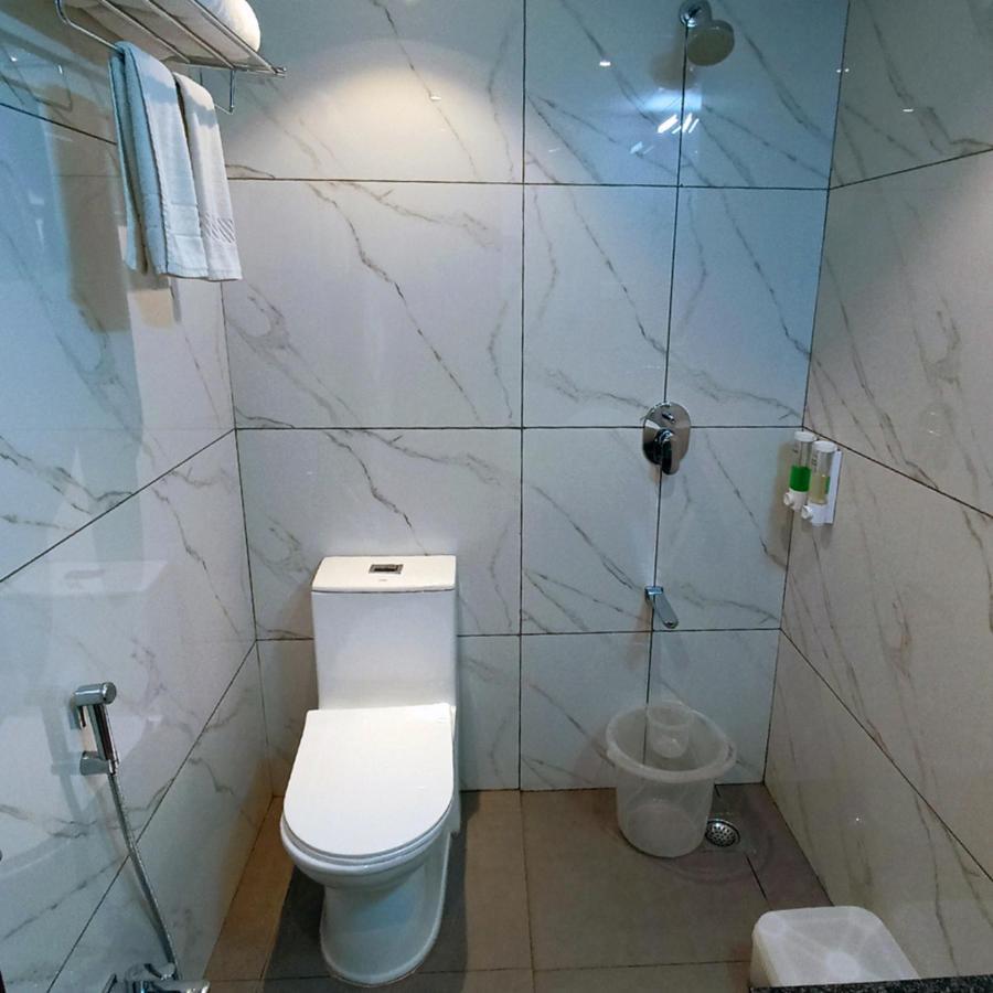 Sharman Suites Poona Buitenkant foto